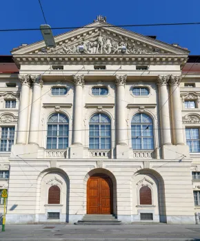 Opernhaus Graz, Risalit der Südostfassade