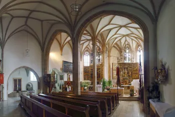 Pfarrkirche Maria am Berg, zweischiffiger Innenraum