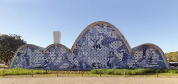Kirche Heiliger Franz von Assisi, Rückwand mit Azulejo-Fliesen (Südansicht)