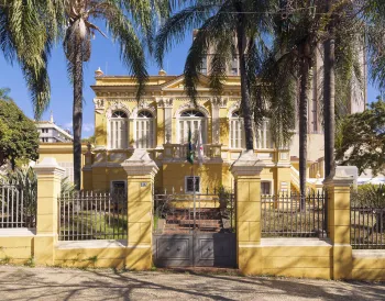 Hauptsitz des Staatsarchivs von Minas Gerais, Ostansicht