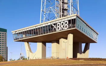 Fernsehturm Brasília, unterer Betonbaukörper (Nordostansicht)