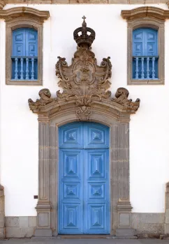 Pfarrkirche Unserer Lieben Frau von der Empfängnis, Hauptportal