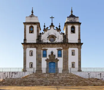 Pfarrkirche Unserer Lieben Frau von der Empfängnis, Südansicht