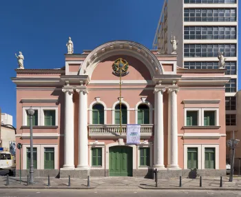 Herrenhaus des Markgrafen von Lavradio, Hauptfassade (Ostansicht)