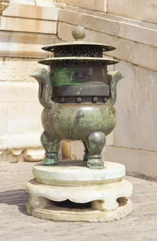 Verbotene Stadt, Halle der höchsten Harmonie, Räuchergefäß