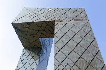 CCTV-Hauptsitz, Detail der Fassade mit Überhang (Südansicht)