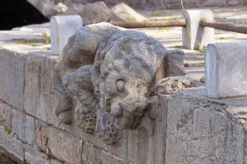 Wanning-Brücke, südliche Drachenskulptur