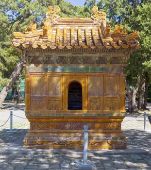 Ming Changling-Mausoleum, Seidenofen