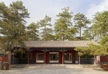 Kaiserlicher Sommerpalast, Inneres Meridiantor