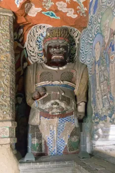 Yungang-Grotten, Statue der Kaverne 6