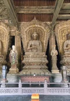 Shanhua-Tempel, Kostbare Halle des großen Helden, Bodhisattva-Statue