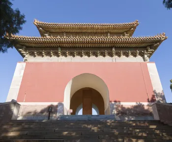 Ming Dingling-Mausoleum, Seelenturm, Nordwest­ansicht