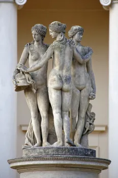 Tempel der drei Grazien, Skulpturengruppe