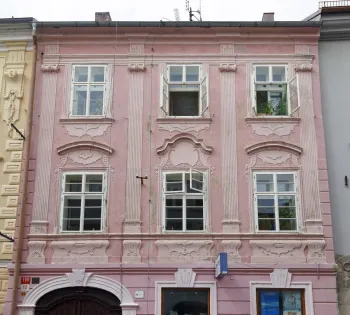 Bürgerhaus Široká-Straße Nr. 12, Fassade