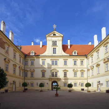 Schloss Feldsberg, Innenhof