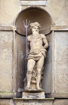 Schloss Kronborg, Neptunstatue am Hauptportal