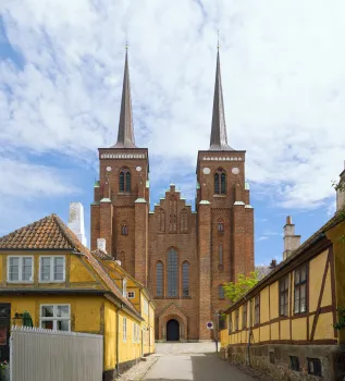 Dom zu Roskilde, Westansicht