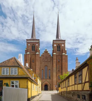 Dom zu Roskilde, Westansicht