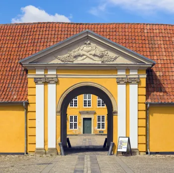 Königliches Palais von Roskilde, Tor