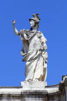Place Stanislas, Here-Triumphbogen (Arc Héré), Minerva-Statue
