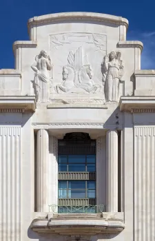 Palais de la Méditerranée, Detail der Fassade mit Fenster