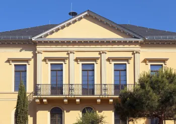 Casino-Gebäude, Risalit mit Balkon