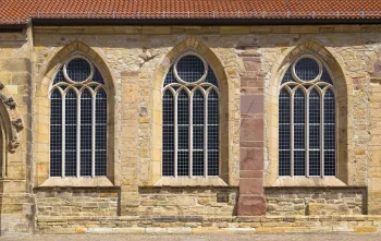 Michaeliskirche, gotische Fenster des Seitenschiffs