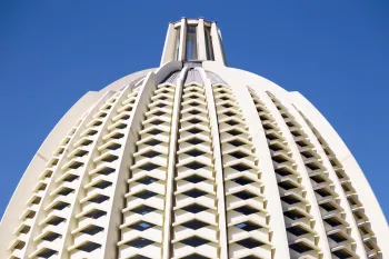 Haus der Andacht von Europa, Kuppel