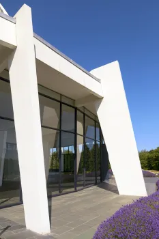 Haus der Andacht von Europa, Pfeiler