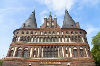 Holstentor, Detail der Fassade der Stadtseite