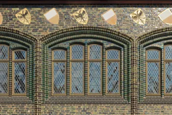 Lübecker Rathaus, Langes Haus, Fenster