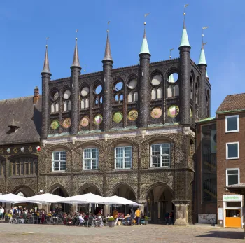 Lübecker Rathaus, Neues Gemach, Ostansicht