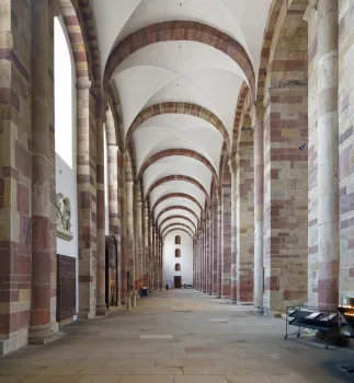 Speyerer Dom, südliches Seitenschiff
