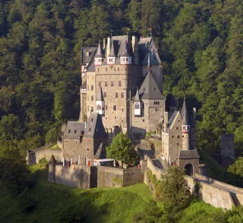 Burg Eltz, Nordostansicht