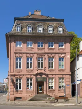 Adler-Apotheke, Ostansicht