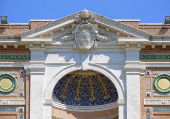 Vatikanische Museen, Vatikanische Pinakothek, Detail des Mittelrisalits