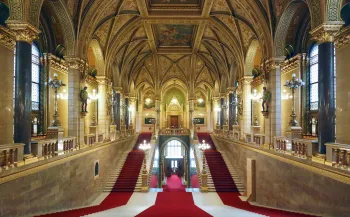Ungarisches Parlamentsgebäude, Großes Treppenhaus