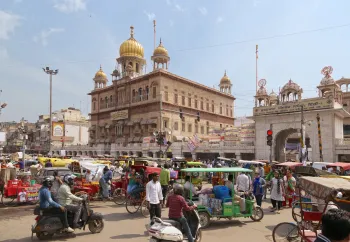 Gurdwara Sis Ganj Sahib, Nordwestansicht