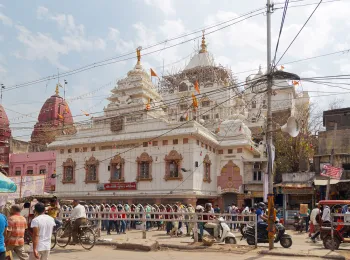 Tempel Shri Gauri Shankar, Nordansicht