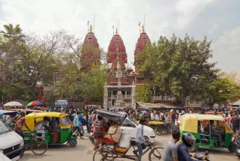 Sri Digambar Jain Lal Mandir, Ostansicht