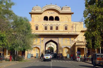 Stadtpalast von Jaipur, Jaleb Chowk, Jaleb Chowk, Trommeltor (Naqqar Khana ka Darwaza)