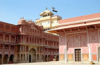 Stadtpalast von Jaipur, Sarvato Bhadra Chowk, Ridhi Siddhi Pol und Chandra Mahal