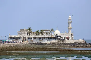 Haji Ali Dargah, Gesamtkomplex, Südostansicht