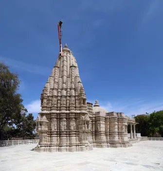 Neminatha Jain-Tempel, Ranakpur, Südwestansicht