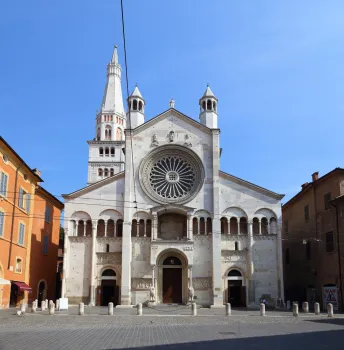 Kathedrale von Modena, Westfassade
