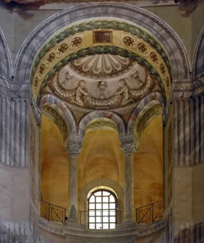 Basilika San Vitale, Arkaden der Empore