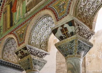 Basilika San Vitale, Säulenkapitelle