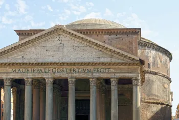 Pantheon, Detail der Hauptfassade