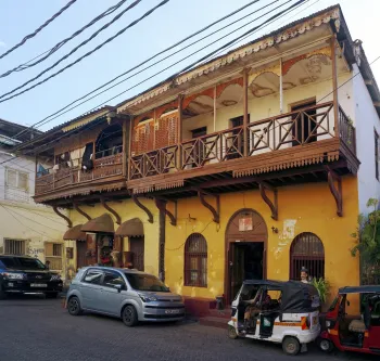 Swahili-Häuser in der Altstadt von Mombasa an der Sir Mbarak Hinawy Road
