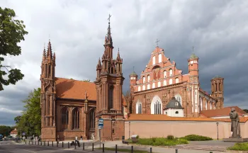 Kirche Sankt Franziskus und Sankt Bernhard, mit der Annenkirche, Südwestansicht